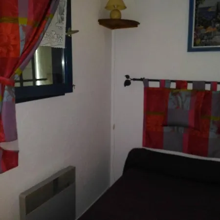 Le Lavandou, 2 Pieces, 4 Personnes - Fr-1-308-92 Apartment